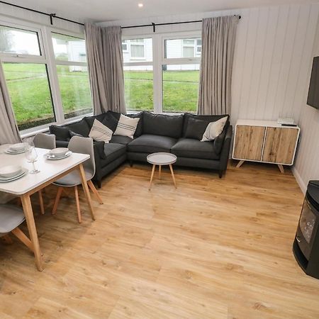 Saltwater Villa Haverfordwest Exterior foto