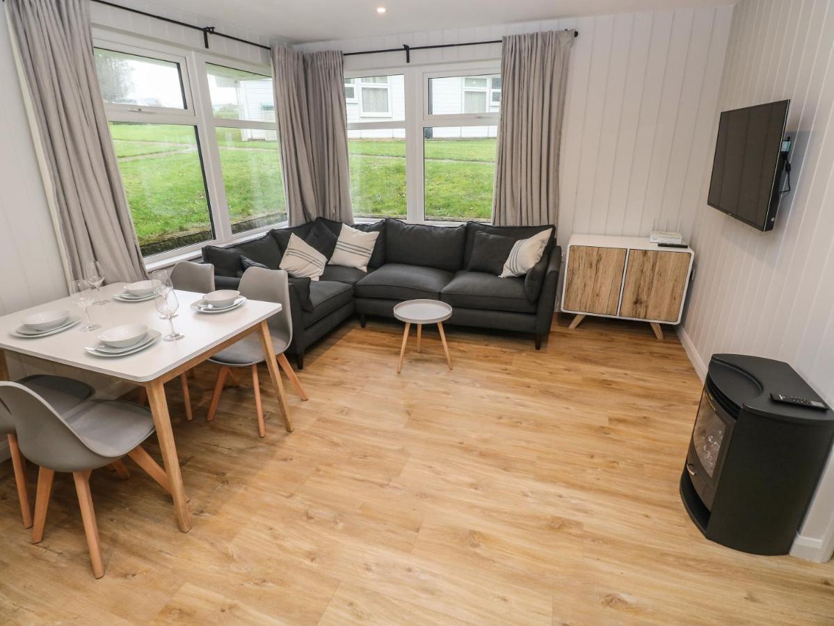 Saltwater Villa Haverfordwest Exterior foto