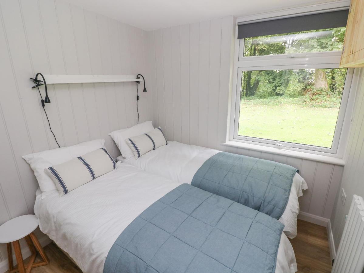 Saltwater Villa Haverfordwest Exterior foto